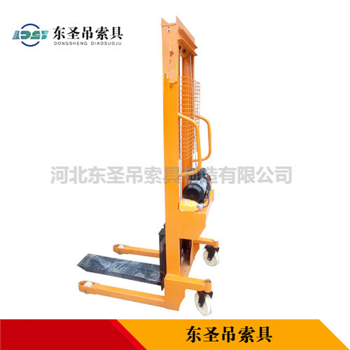 手動升高叉車產(chǎn)品展示--河北東圣吊索具制造有限公司--液壓堆高車|手動叉車|小型攪拌機|石材夾具